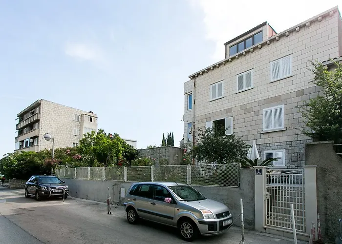 Yellow Gasthuis Dubrovnik